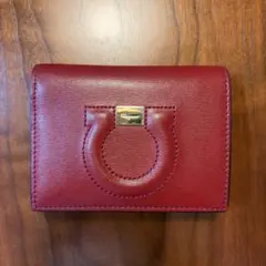 Salvatore Ferragamo 二つ折り財布 ガンチーニ レッドのサムネイル