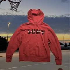 NIKE ナイキ パーカー フーディ スウェット 古着 赤 海外ガールのサムネイル