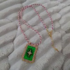 ビンテージ風ネックレス