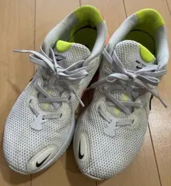 ピンク スニーカー