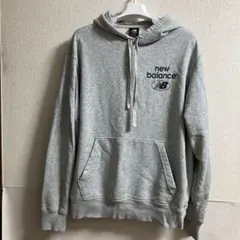 New Balance グレー パーカー フード付き