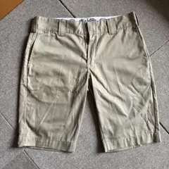 【新品未使用】Dickies ディッキーズショートパンツ ベージュ　サイズ32のサムネイル