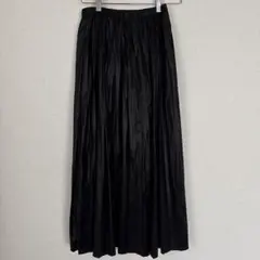 黒 プリーツロングスカート