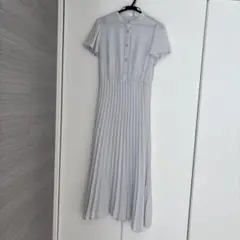 GU ライトグレー 半袖 プリーツワンピース