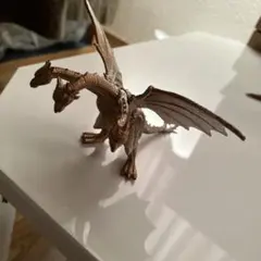 キングギドラフィギュア