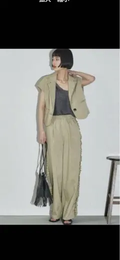 再値下げしましたTHE YONサイドフリルラインタックイージーパンツ