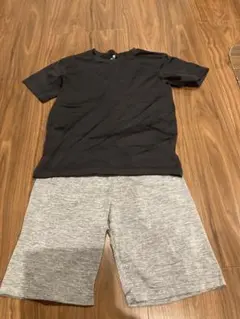 UNIQLOドライEXクルーネックtシャツとショートパンツセット