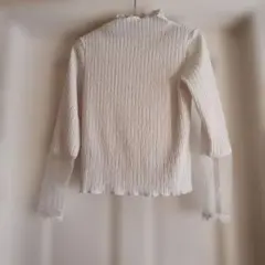 ホワイト ハイネック 長袖トップス