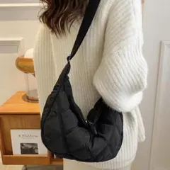 ショルダーバッグ キルティング ブラック 黒 斜め掛け レディース おしゃれ