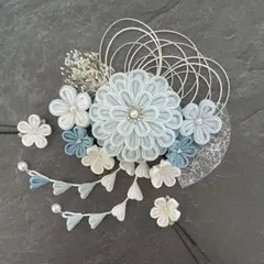 つまみ細工　髪飾り　✴︎雅✴︎ホワイトブルー　成人式卒業式　No.482再販11
