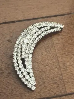 ブローチ　コサージュ　ピン　ムーン　月　ビジュー　ラインストーン