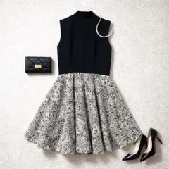 【MAITRESSE】 日本製 ノースリーブフレアワンピ 黒×柄 9号