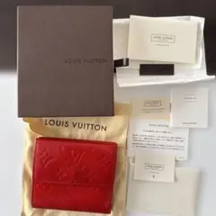 ルイヴィトンヴェルニ財布　レッド　美品