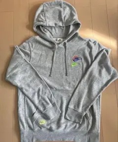 Nike フロントロゴ刺繍 グレーパーカー S