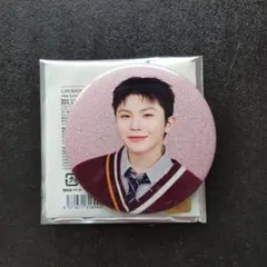 SEVENTEEN　holiday ウジ　缶バッチ