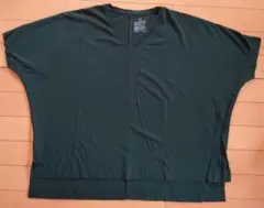 無印良品　ダークグリーン Vネック Tシャツ M〜Ｌサイズ
