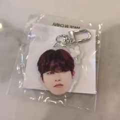 TREASURE　ジョンウ　顔アクキー　怒