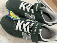 新品　New Balance 996 スニーカー 21.5cm グリーン　キッズ