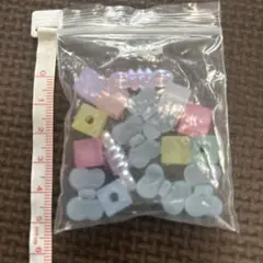 ハンドメードパーツ　カラフルプラスチックビーズセット