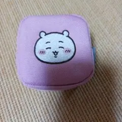 ちいかわ カラナビ付き 刺繍スクエアミニポーチ