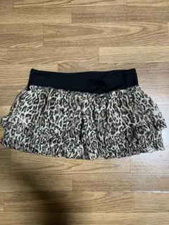 CECIL McBEE レオパード柄フリルミニスカート