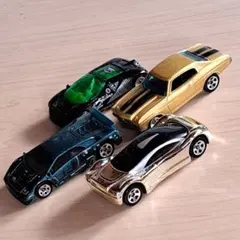 ホットウィール　スポーツカー　4台。