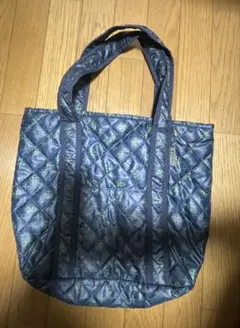 ラシットのネイビーとグリーンのキルティングトートバッグ
