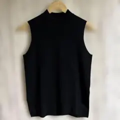 UNIQLOブラック ノースリーブ ハイネックニット　秋冬