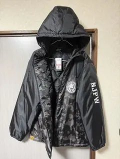 新日本プロレス フード付きジャンパー 5L