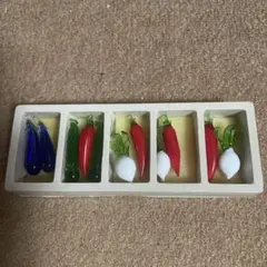 箱付き　未使用　お箸置き　 ガラス工芸ベジタブル　カトラリーレスト　11個