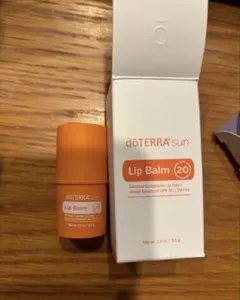未使用♡ドテラdoTERRAミネラルサンスクリーン リップバームSPF20のサムネイル