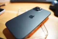 Apple iPhone 15 本体