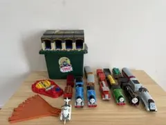トーマス 鉄道玩具セット 収納ボックス付き