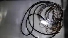 ネックレス 黒と金のデザイン