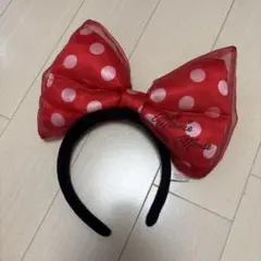 ミニーマウス 赤いリボンカチューシャ