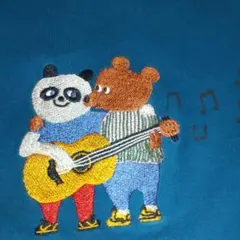 グラニフ モニカフォースバーグ　刺繍Tシャツ Mサイズ