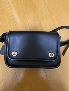 COACH レガシー レザーボディバッグ　美品