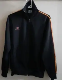 【美品】Champion　チャンピオン　トラックジャケット　セットアップ　M チャンピオンセットアップ トラックジャケット ロゴ刺繍 黒 金