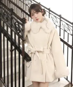 NICE CLAUP ナイスクラップ ビジュー付き女の子コート ライトグレー