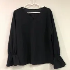 キーネック シャツ