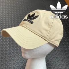 アディダス 刺繍ロゴ入りキャップ