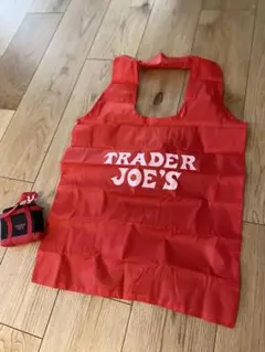 Trader Joe's エコバッグ 折りたたみ 収納ポーチ付きのサムネイル