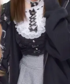 LIZLISA スピンドルヨークカットトップス ブラック - メルカリ