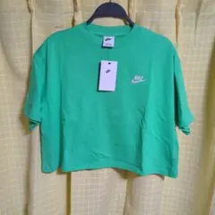 新品♡NIKE グリーン レディースTシャツ Lサイズ