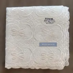 WEDGWOOD ハンカチ 形状記憶加工 ホワイトのサムネイル