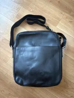 Dior Homme ショルダーバッグ 黒 レザーのサムネイル