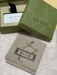 GUCCI シルバー 鍵モチーフ ブレスレット