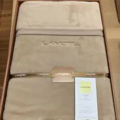 箱入りアクリル毛布のサムネイル