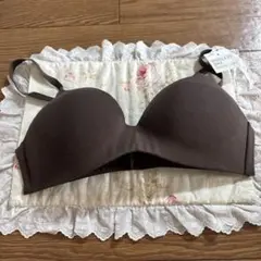 UNIQLO ワイヤレスブラ ブラウン 37