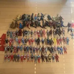 ウルトラマンソフビ102体➕ミニ9体➕他10体セット